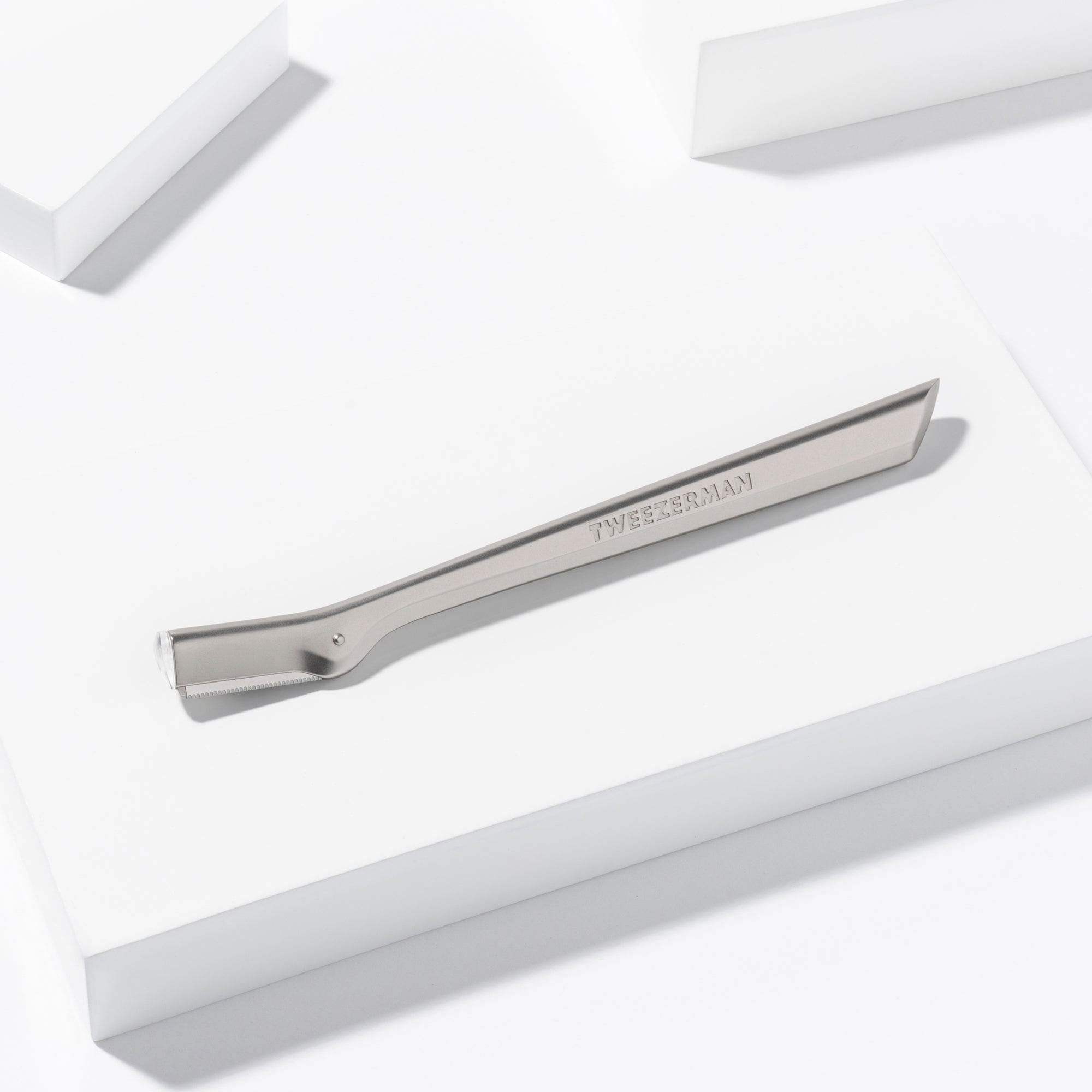 1601-R | Brow Razor