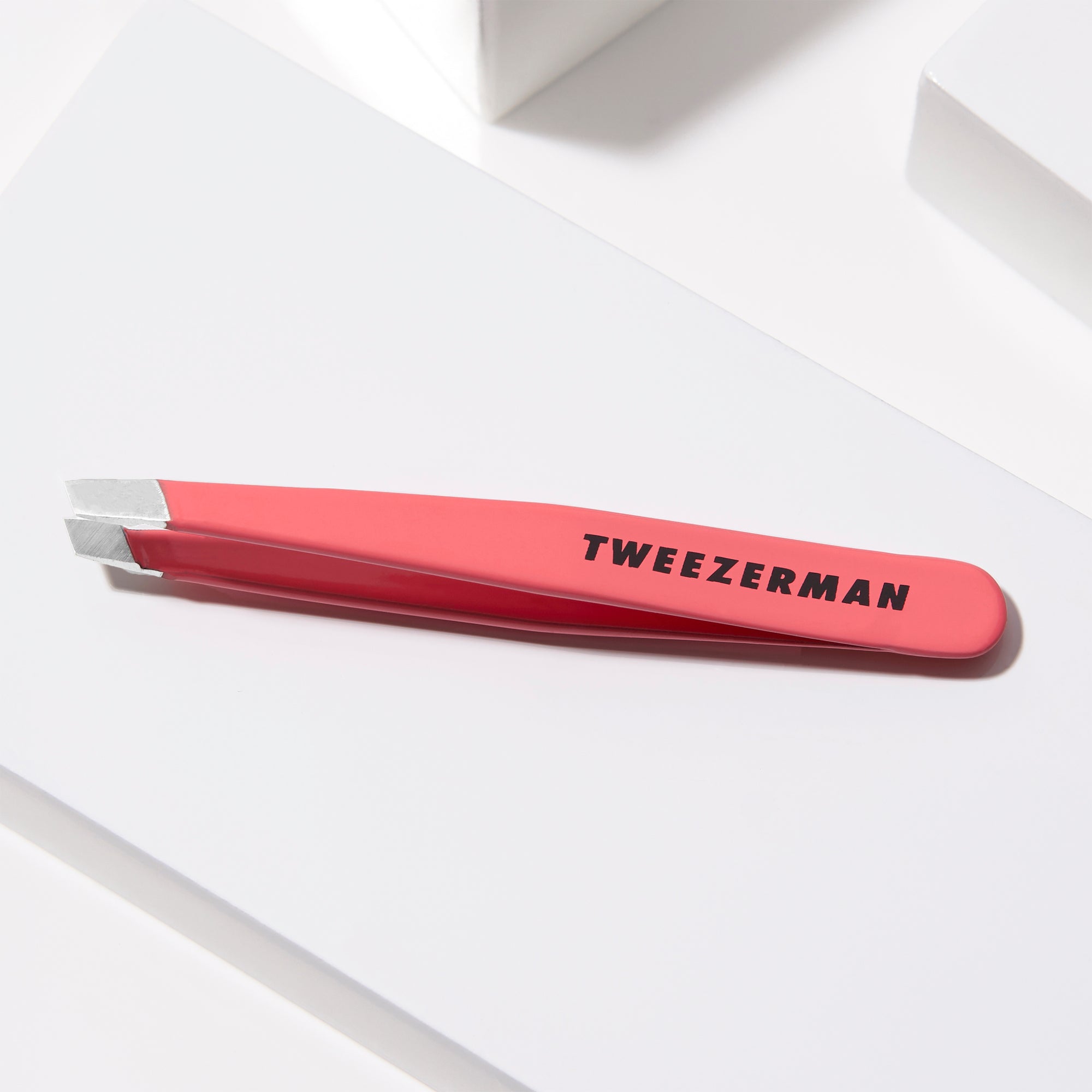 1248-PKLLT | Mini Slant Tweezer Geranium